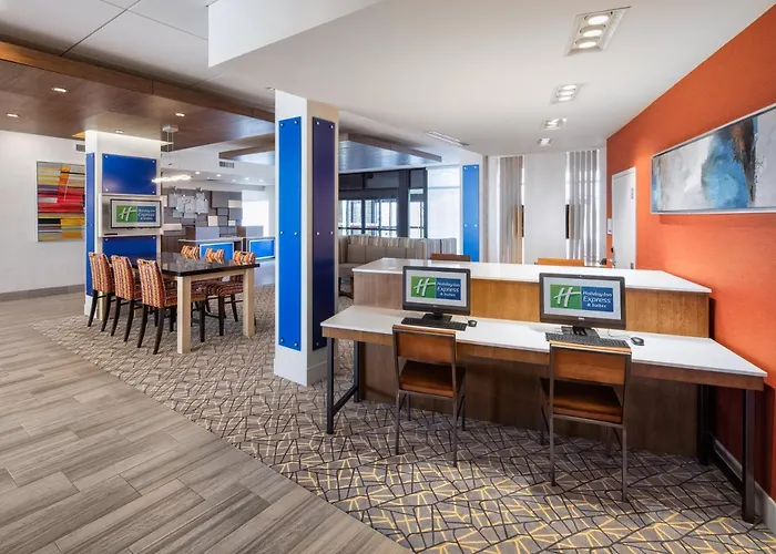 Holiday Inn Express East Peoria - Riverfront By Ihg